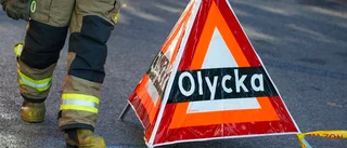 Skateboardåkare körde in i bil