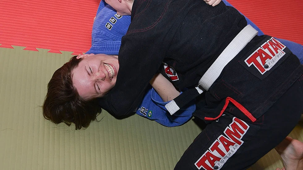 Ny sport. ”Sjukt kul! Anja Lindgren”, Glommersträsk, gillar att träna brasiliansk jiujitsu.