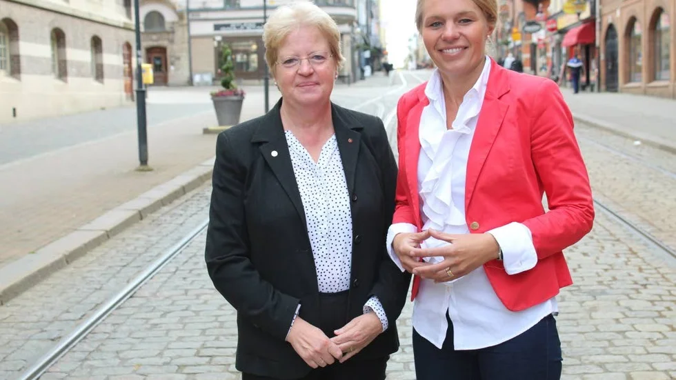 Oppositionsråd. Ingrid Cassel (M) och Sophia Jarl (M).