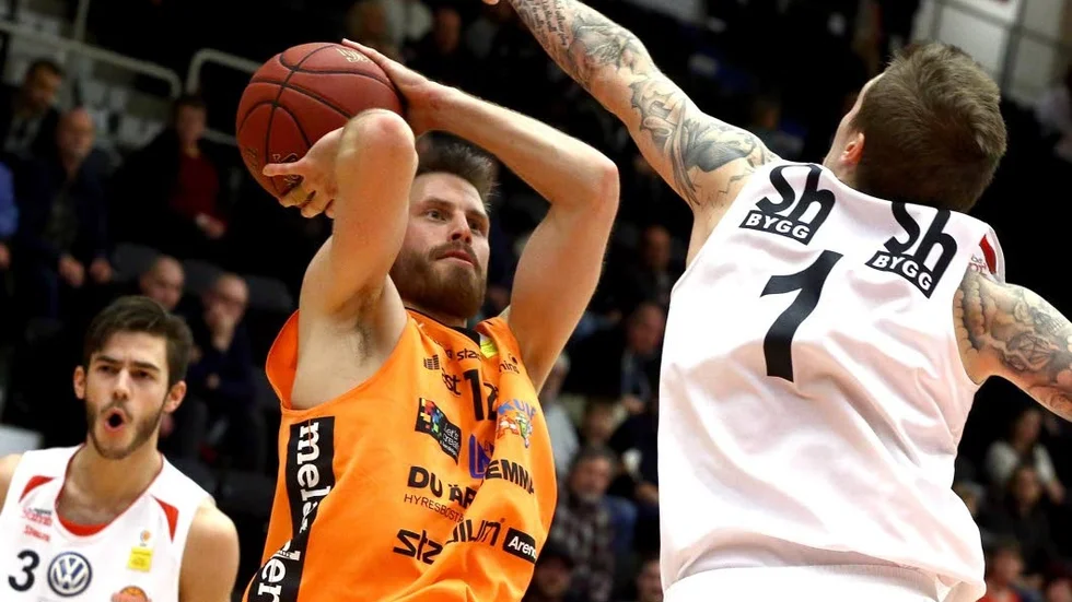 Blir kvar. Mikael Lindquist gör som Adnan Chuk – stannar i Dolphins.