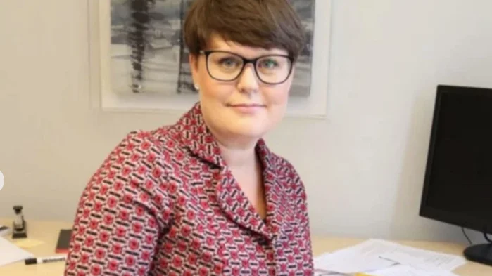 ” Vi ser en ökning av frånvaro hos sådana som går i karantän på grund av att någon i familjen smittats.”, säger Boliden Rönnskärs HR- och hållbarhetschef Karin Ahnqvist.