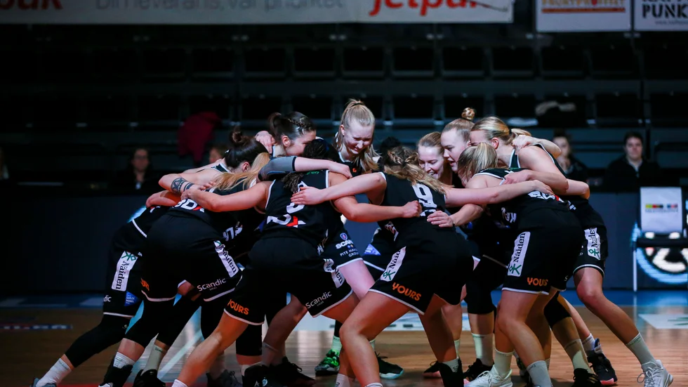 Christer Sehlin, klubbdirektör i Luleå Basket, gillar att basketligan utökas med två nya lag.