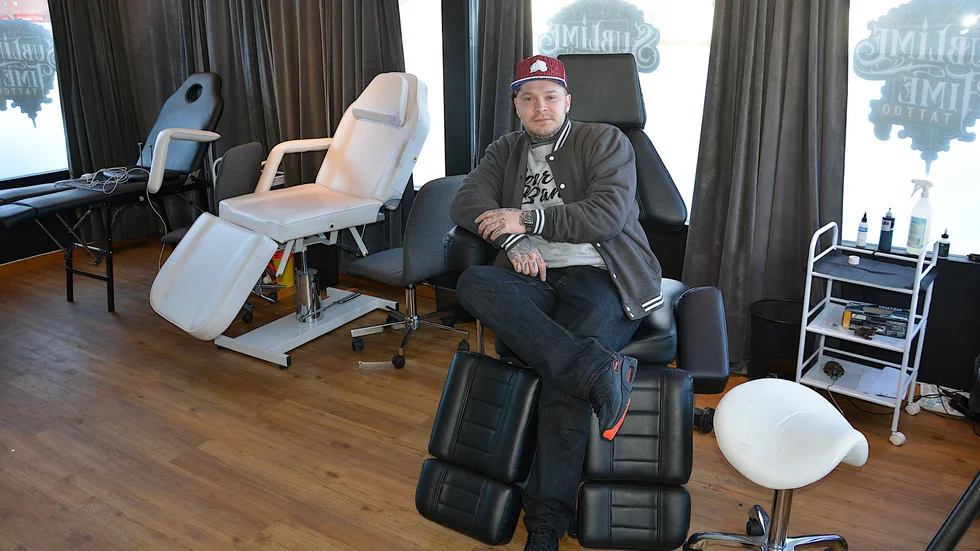 Här är en del av tatueringstudion som Håkon L Olsson jobbar i ." Vi tror på Boden och ville därför satsa här."