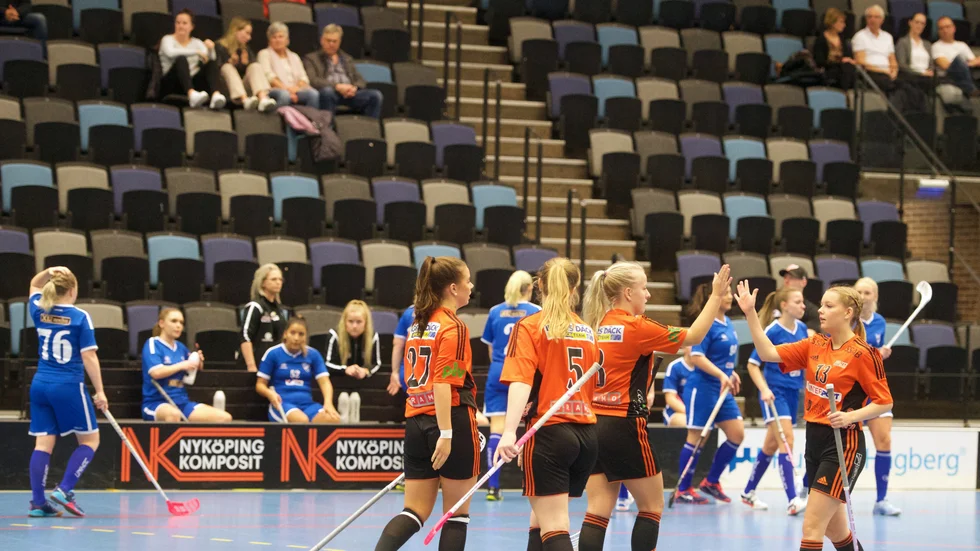500 på läktarna kan bli möjligt från första oktober.