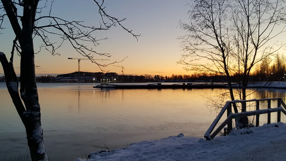 "Skurholmsfjärden i Luleå...alltid lika vackert" konstaterar Marit Öystiä som stod bakom kameran.