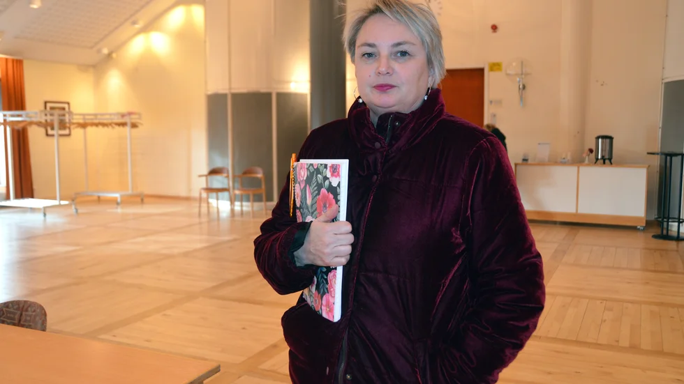 "Jag är för en oberoende utredning, men politikerna ska i så fall besluta om den. Alla ska känna sig helt trygga med att tvång inte förekommer" säger Anna-Lena Andersson apropå det krav som framförs.