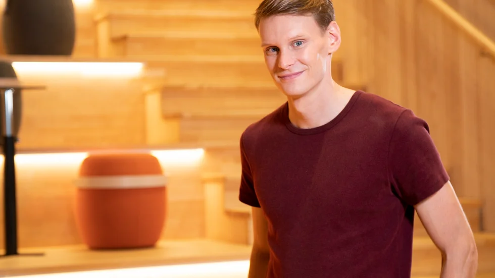 "Vi i femmans" programledare Kristoffer Fransson. Pressbild.