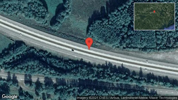 Stopp på E20 på grund av trafikolycka med en personbil och en lastbil