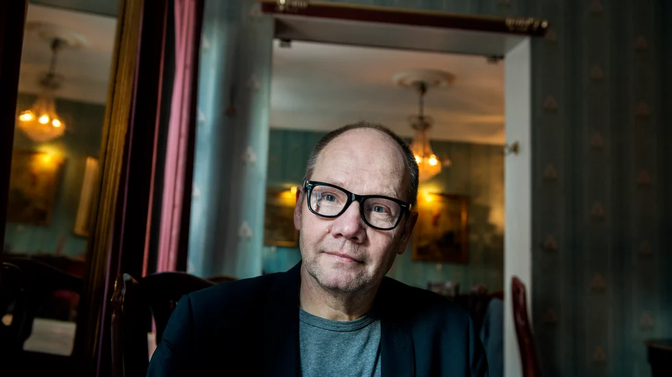 Akademiledamoten, författaren och historikern Peter Englund medverkar vid onsdagens solidaritetskväll på Uppsala stadsteater.