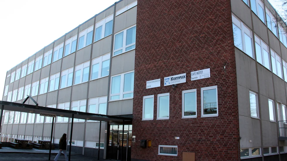 Inventarierna blev tolv miljoner billigare i den nya kalkylen som låg till grund för skolpolitikernas beslut.