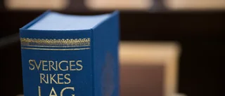 Tonårskillar åtalas för sexuellt ofredande mot tjejer