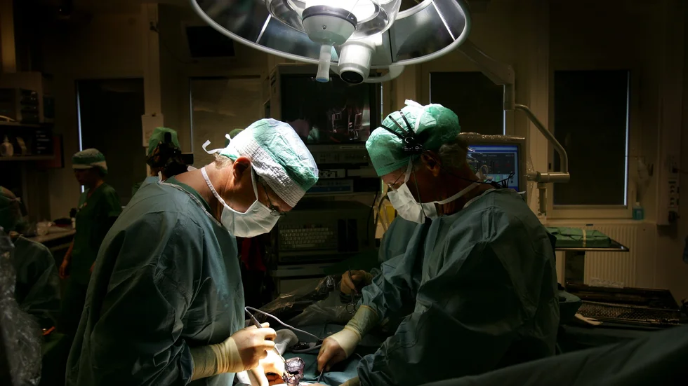 Rätten att bestämma över den egna kroppen måste gälla även den som inte uttalat någon tydlig åsikt om organdonation, menar ledarskribenten.