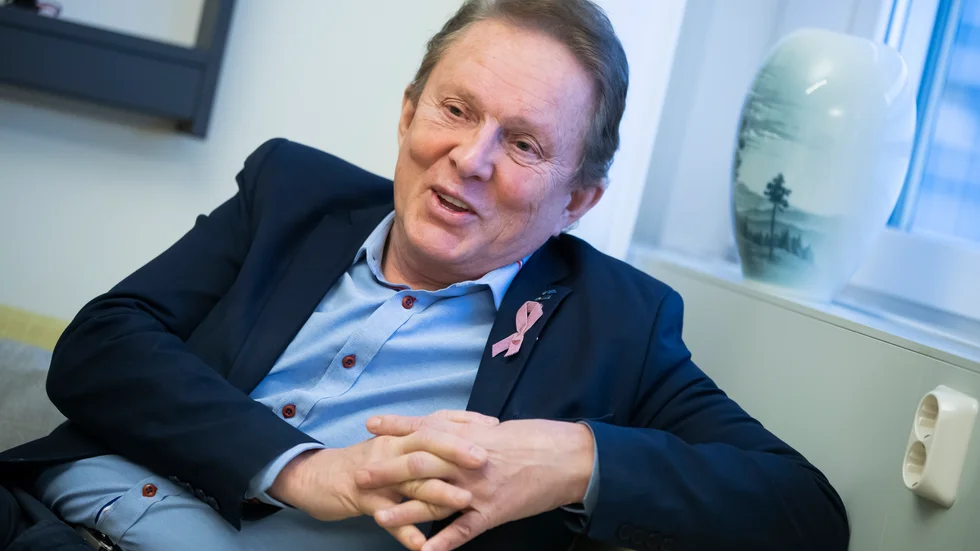 Om Kenneth Backgård (SJVP) vill fortsätta leda regionen efter nästa val borde han fundera på hur personalens situation kan förbättras.