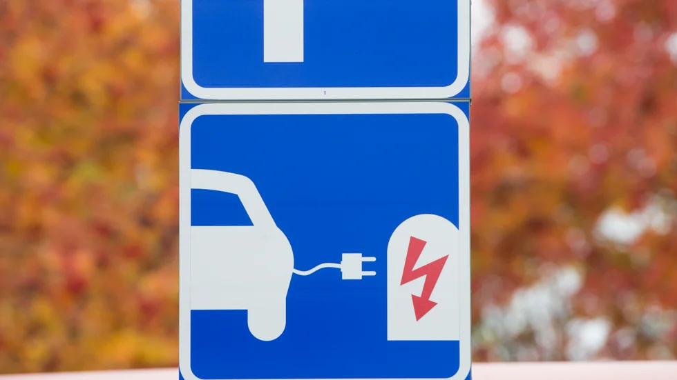 Det ska inte bli några problem med parkeringsplatser på Möbelhustomten, menar fastighetsägaren Genova Bostad Projektutveckling AB.


