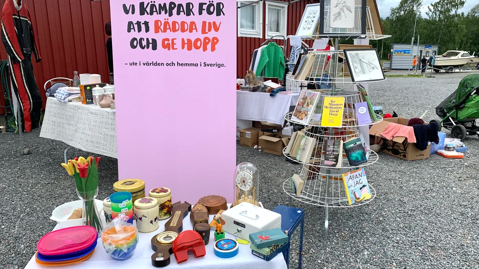 I pop-upen finns allt ifrån kläder till tallrikar till leksaker.