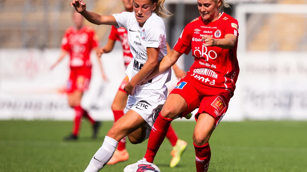 Fanny Andersson i United hade lagets kanske bästa målchans i slutet av den andra halvleken. Eskilstunatjejerna föll dock med 0–1 mot Linköping.