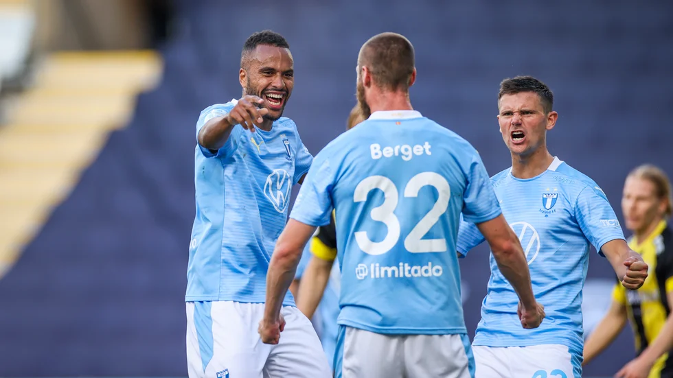 Isaac Kiese Thelin (vänster), Jo Inge Berget (mitten) och Marcus Antonsson (höger) gjorde alla mål i 3–0-segern mot Hammarby.