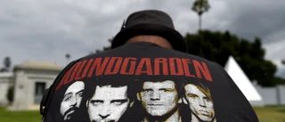 Cornells änka stämmer Soundgarden igen