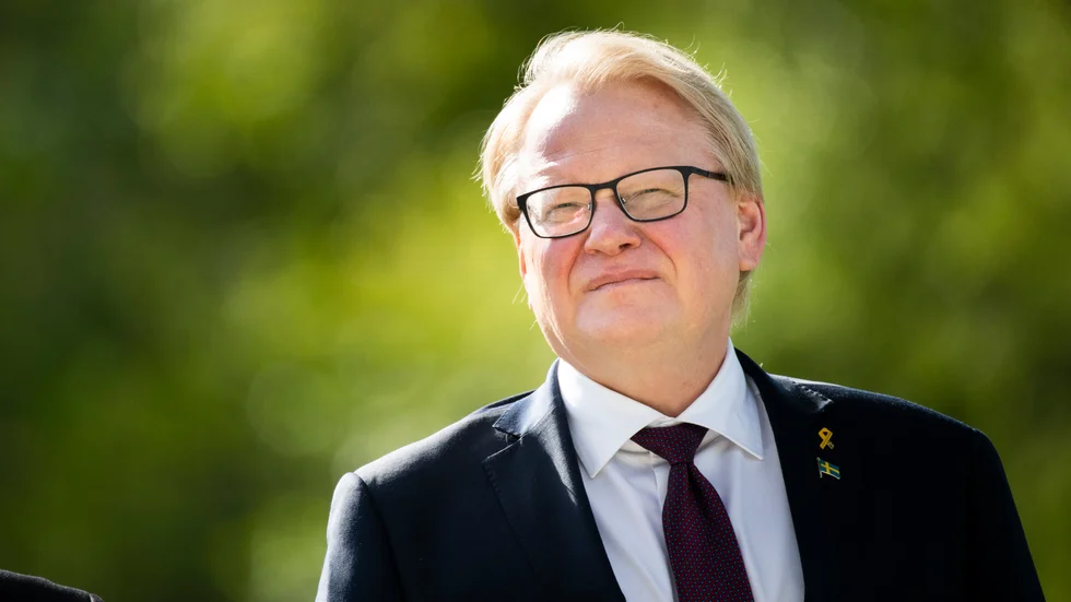 Försvarsminister Peter Hultqvist (S) vill inte finansiera Försvarsberedningens förslag fullt ut.
