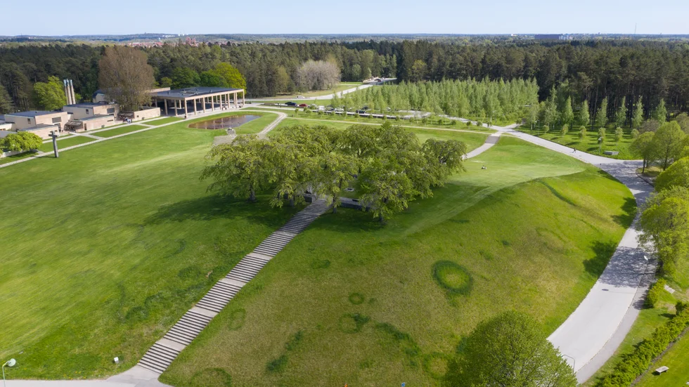 Stockholms stad vill ha ökad närvaro på stadens kyrkogårdar för att kunna förebygga brott. Arkivbild.