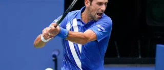 Frustrerad Djokovic vidare efter setunderläge
