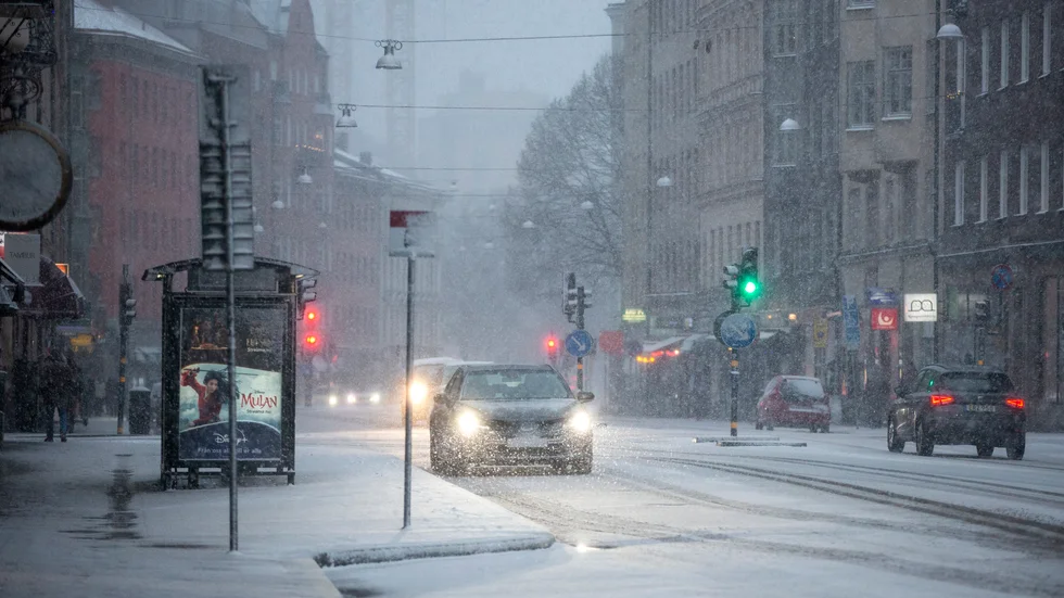 Snöbyar drog in över Stockholm på juldagen.