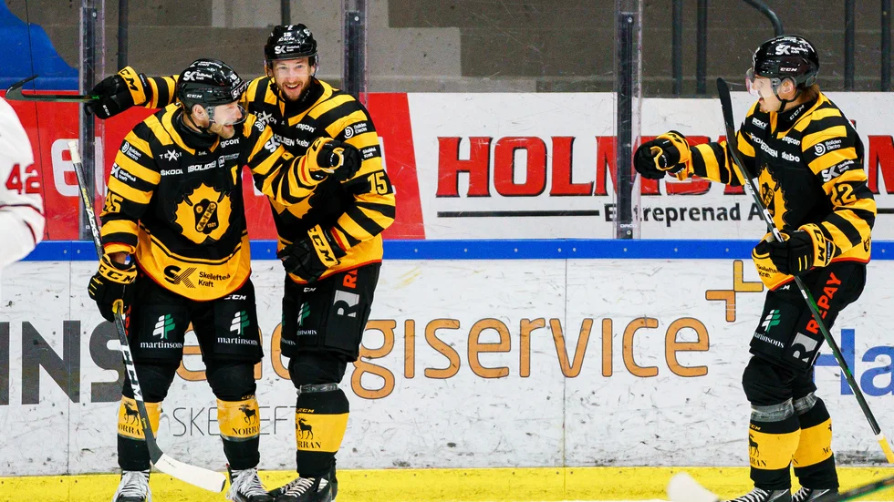 Skellefteå AIK firade stora triumfer i powerplay där femman med Oscar Möller, Melker Karlsson och Jonathan Johnson stod för alla tre målen. 