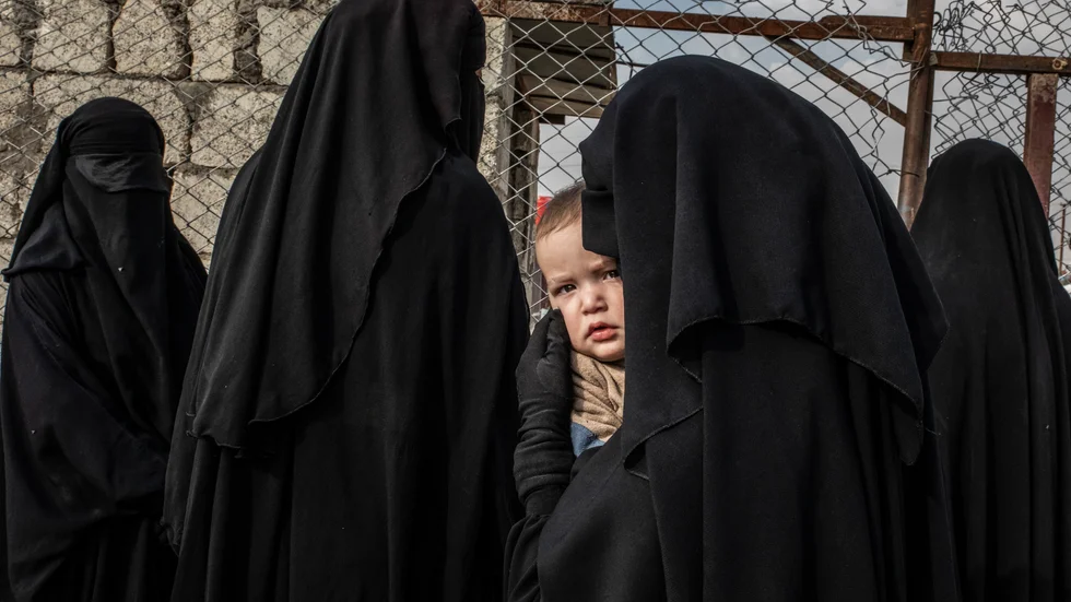 Många kvinnor som hållits i al-Hol-lägret i nordöstra Syrien har frigetts. Arkivbild.