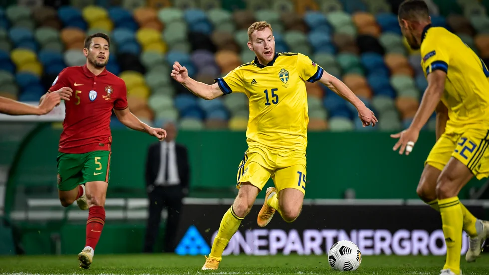 Dejan Kulusevski är en potentiell nyckelspelare om Sverige når fotbolls-EM 2024. Mästerskapet kommer att sända i TV4 och SVT. Arkivbild.