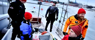 Pandemin stoppar inte det årliga vinterdyket