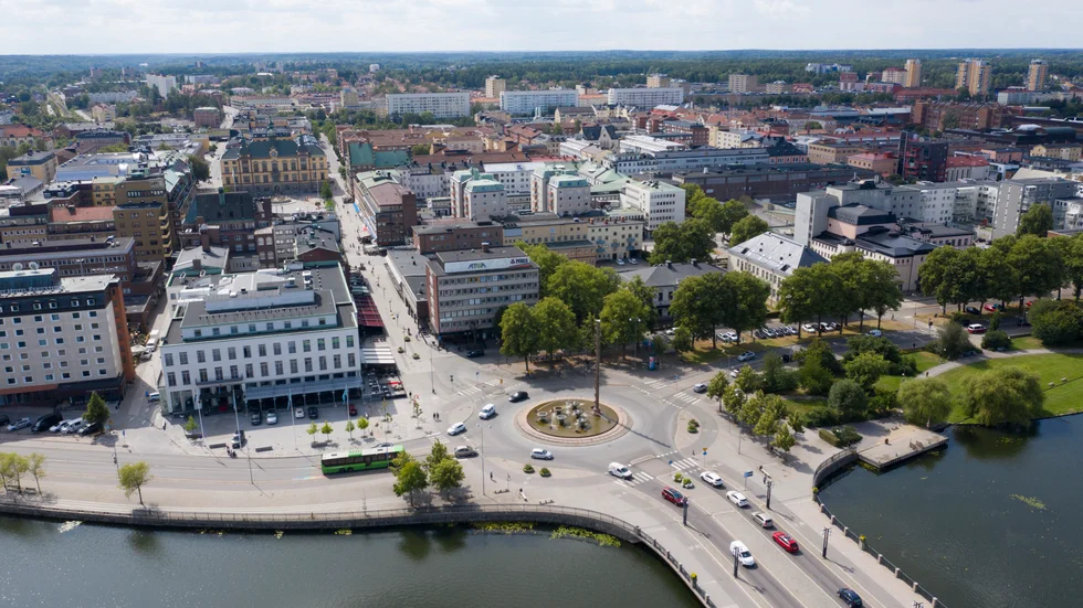 Alla är välkomna till vår stad i vår utvecklingsresa utifrån våra demokratiska lagar och regler, skriver insändarskribenten.
