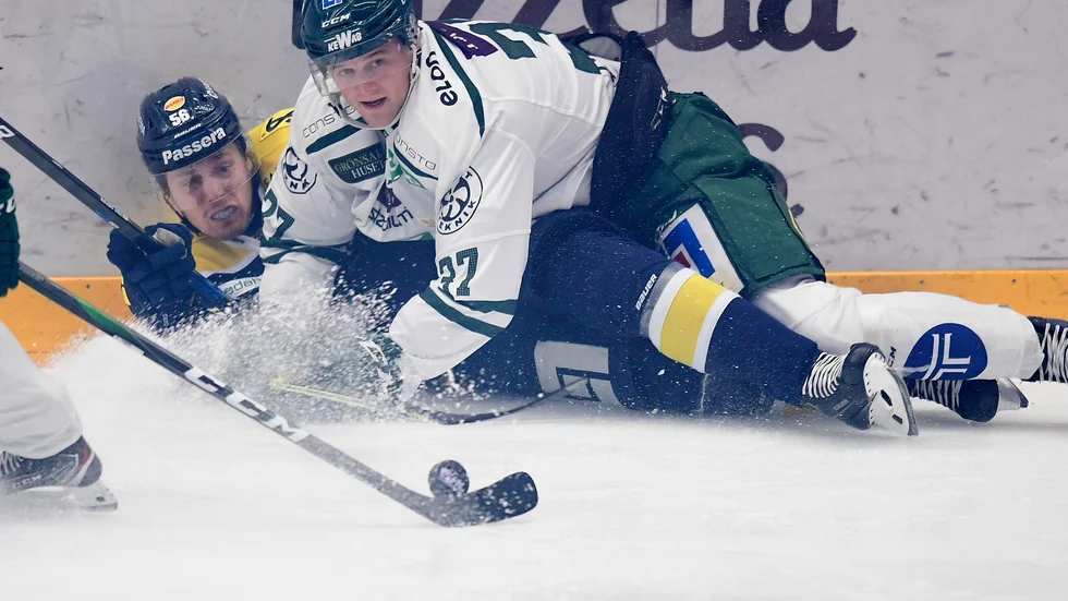 Fredrik Forsbergs HV71 förlorade hemma mot Adam Ginnings Färjestad.