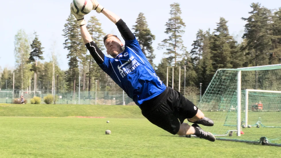 Värmbols Gustav Jansson är nominerad som årets målvakt i division 2.