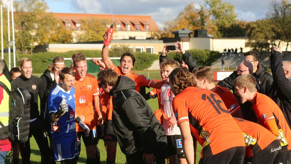 Gute vann den viktiga matchen mot Newroz FC och säkrade därmed kontraktet i division 2 nästa säsong. 