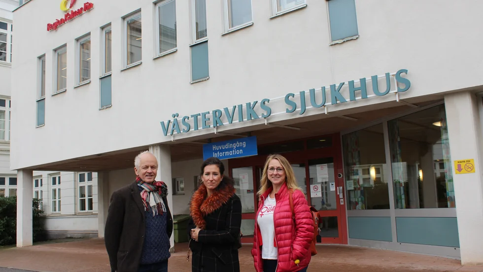 Leif Svensson, Lena Granath och Linda Fleetwood höll i presskonferensen på Västerviks sjukhus.