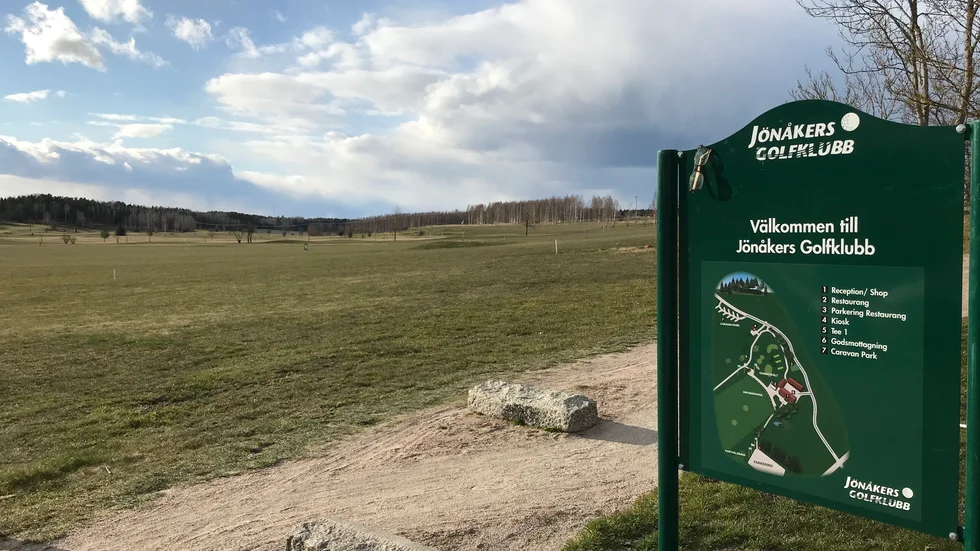Vid ett extra årsmöte ska medlemmarna i Jönåkers golfklubb ta ställning till om föreningen ska bilda ett aktiebolag.