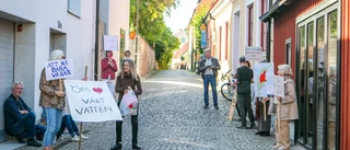 Förhandlingarna igång: "Ska räta ut frågetecknen"