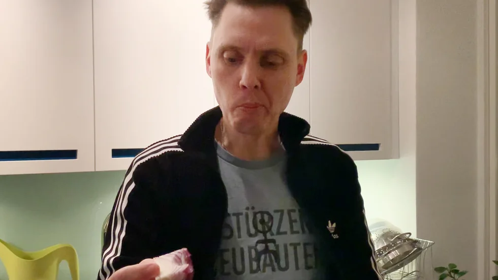 "Jag kommer nog inte att äta lök igen. Rent socialt är det inget att rekommendera", säger Fredrik Emdén.