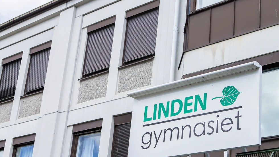Lindengymnasiet uppmärksammar ett coronafall i på skolan men håller tills vidare verksamheten igång som vanligt.