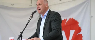 Därför vågar Vänsterpartiet inte fälla regeringen