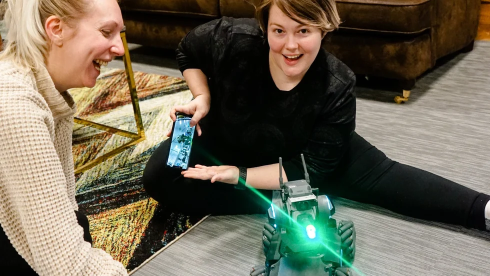 Under programmeringskvällen ska deltagarna bland annat syssla med robotprogrammering. 