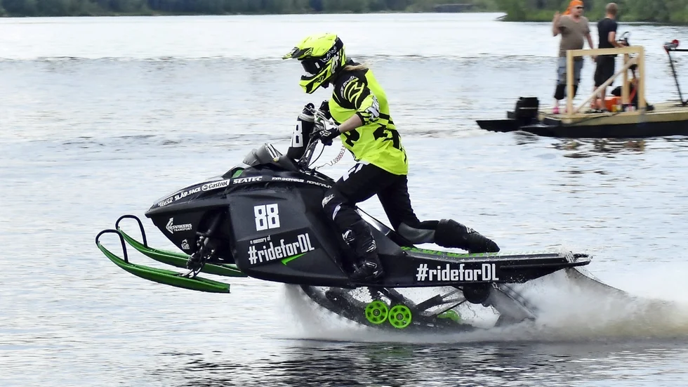 Miranda Tjärnström hade ingen lyckad tävling när Watercross-SM avgjordes.