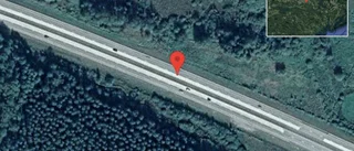 Olja på vägen stör trafiken på E20