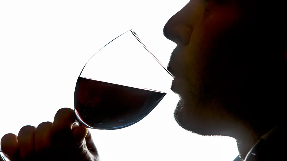 "Den moraliskt rimliga regeln för Systembolaget vore att inga produkter som produceras på ockuperad eller annekterad mark köps in", menar insändarskribenten.