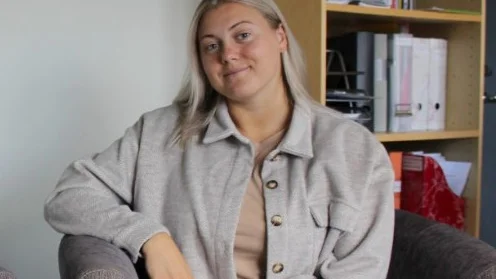 Emma Jones är kurator på Vimmerby gymnasium. Hon ser att flera elever mår dåligt och under året har hon varit ute i klasserna och pratat om stress och ångest.