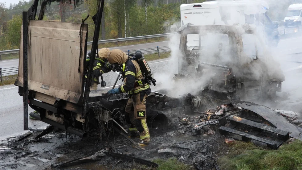 En mindre lastbil brann på onsdagseftermiddagen.
