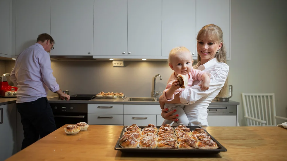 Anneli Bark bor i Sigtuna tillsammans med sin man Erik och dottern Louise.