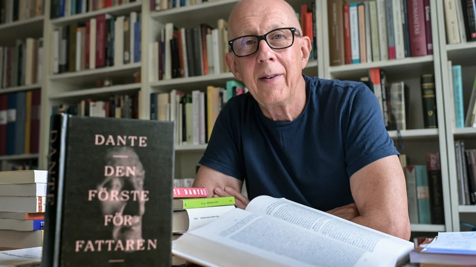 Anders Cullhed är översättare, kritiker och professor emeritus i litteraturvetenskap. Senast gav han 2017 ut essäsamlingen "Tidens guld" där han skriver om förmoderna författare som Horatius och Francesco Petrarca.