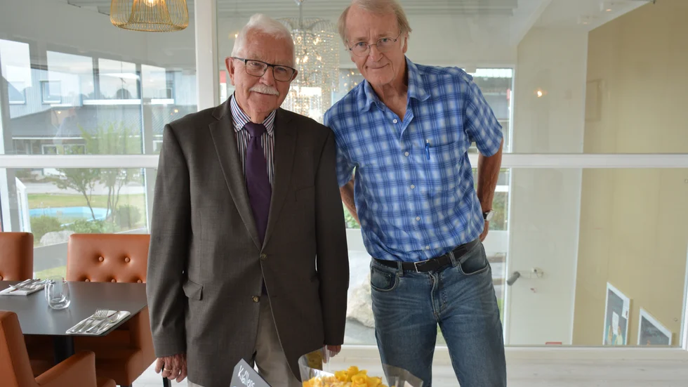 Tom Alandh svängde förbi Vimmerby påväg hem från semestern i Karlskrona, för att kunna vara med och fira Bror Carlssons 80 årsdag.
