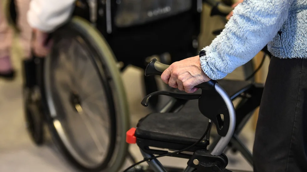 Två gånger skickade hemtjänsten uppgifter om 45 brukare till fel skrivare. Konsekvensen av dessa misstag betecknas som allvarlig för berörda och som ett missförhållande enligt lex Sarah. (Arkivbild)